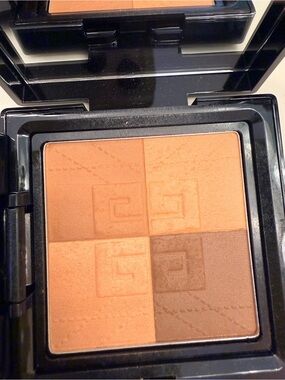 Givenchy prism Libra bronzer and color correcting powder